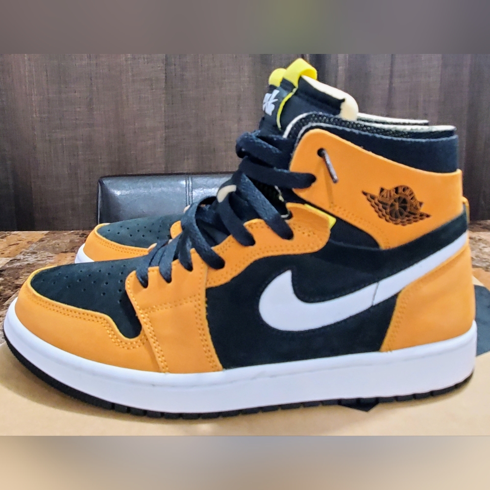 NIKE AIR JORDAN 1 HIGH ZOOM COMFORT BLACK MONARCH SIZE 9 ROOKIE OF THE YEAR